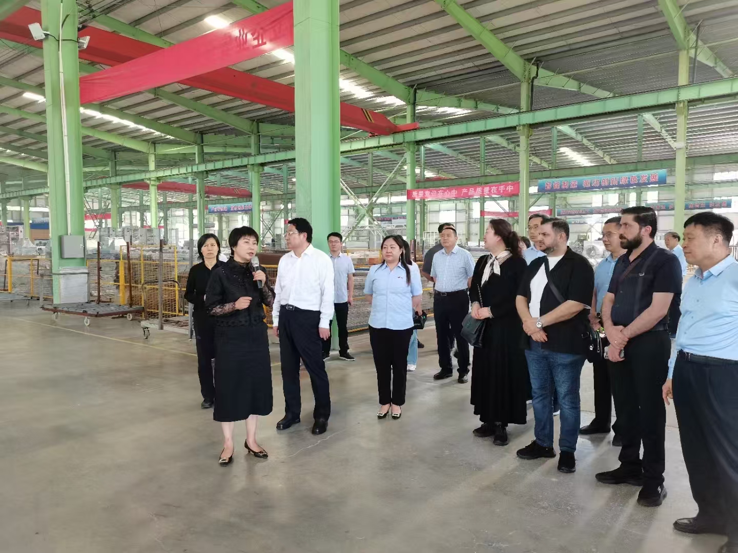 Entrée d’usine réelle pour la fabrication de pièces mécaniques sur mesure